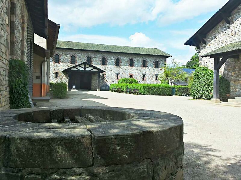 Datei:Saalburg HDR003.jpg